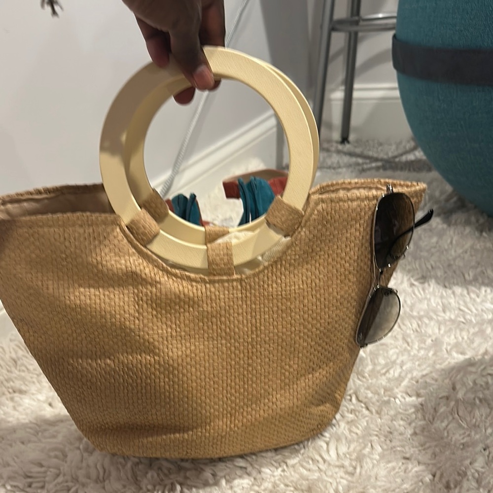 Stylish Tan Tote Bag with Cream Handles